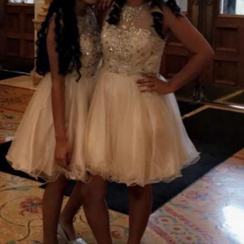Dress - Picture 3 of 3